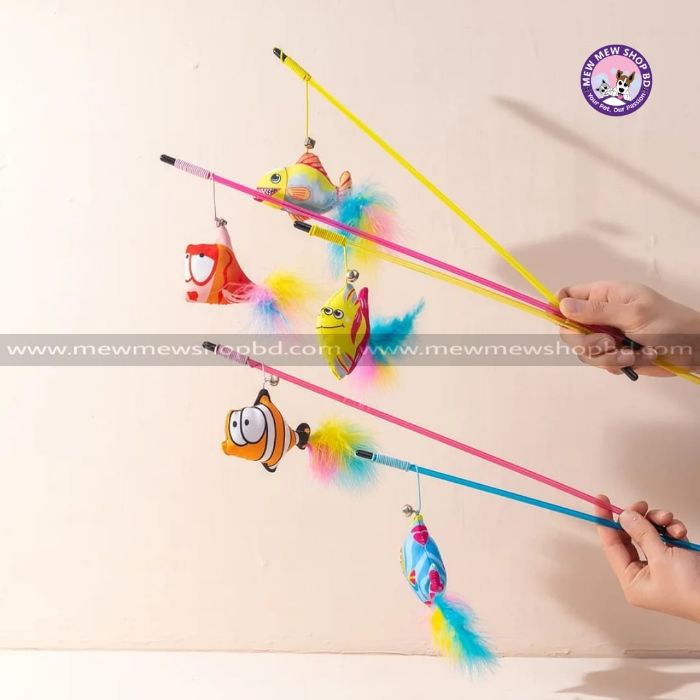 Random Printed Feather Fish Teaser Toy with Plastic Stick for Pet Cat