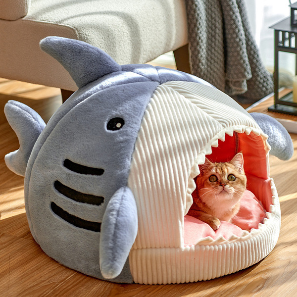 Enclosed Warm Pet Cat Comfortable Shark House