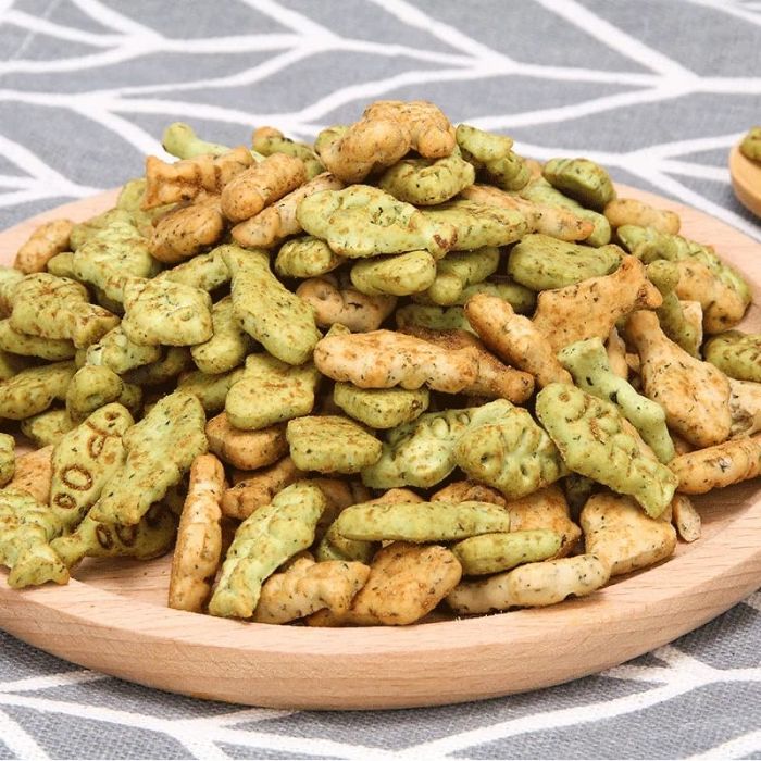 Hoopet Cat Biscuits WIth Catnip Edible Snacks for Teeth, Nutrition & Fattening For Cats 80g