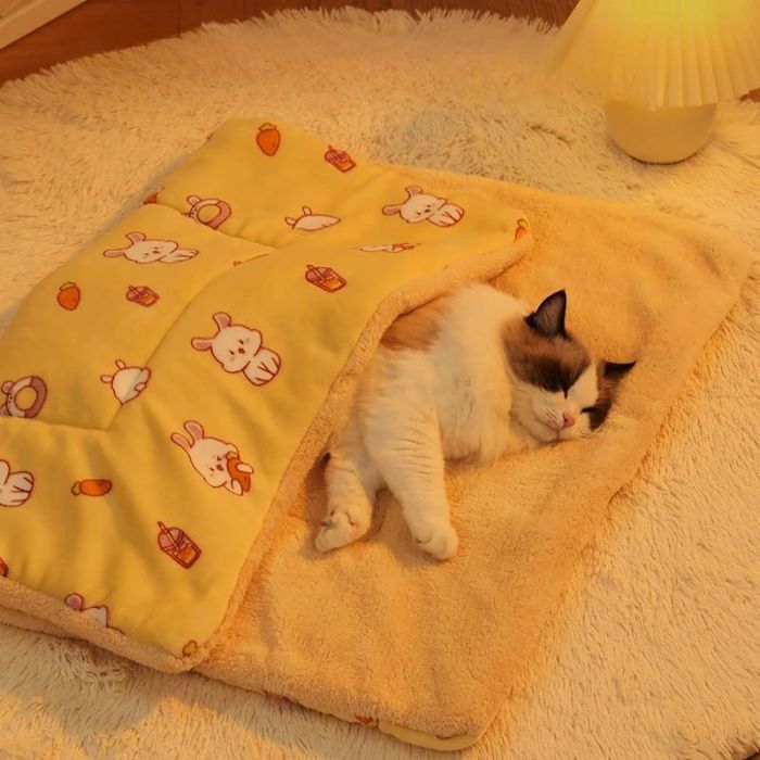 Premium Pet Cat & Puppy Comfortable Plush Blanket Winter Bed For Pet