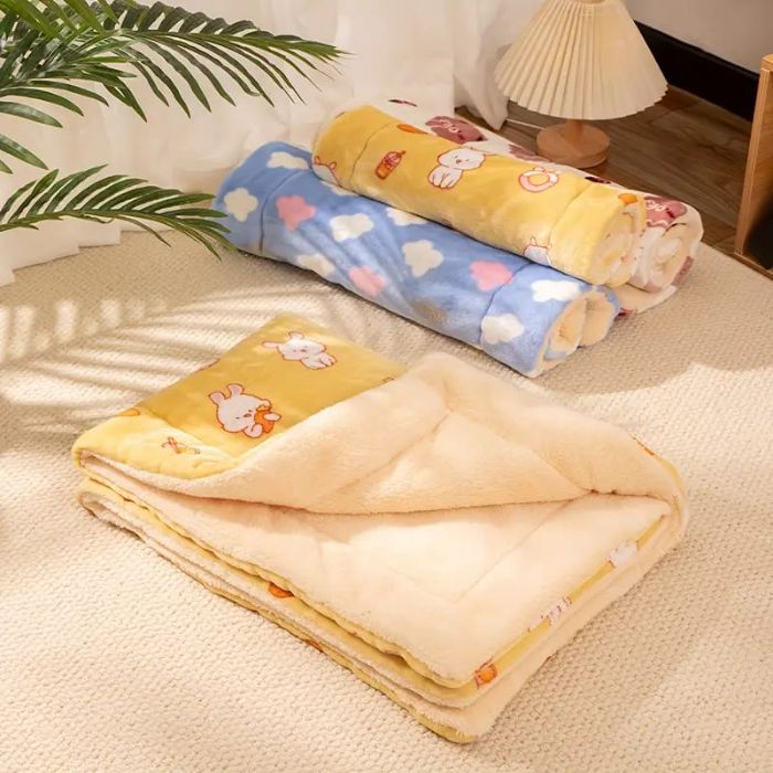 Premium Pet Cat & Puppy Comfortable Plush Blanket Winter Bed For Pet