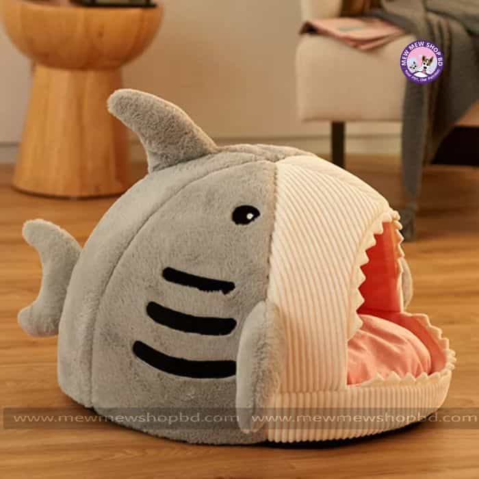Enclosed Warm Pet Cat Comfortable Shark House