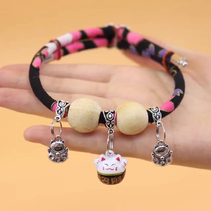 Camphor Wood Cat Collar Bell Temporarily Prevent Fleas Adjustable Necklace Collar