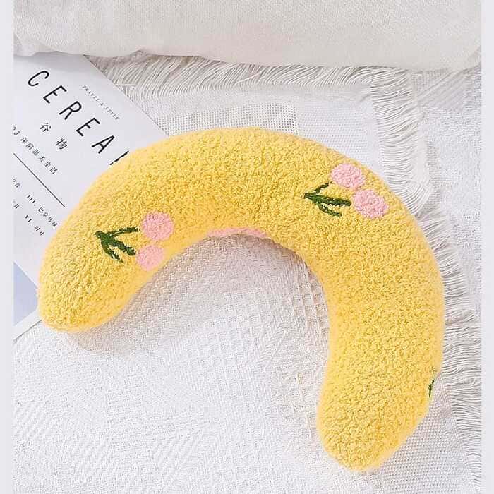 U Shaped Comfortable Neck Protector Sleeping Pillow for Pet cat & Puppy