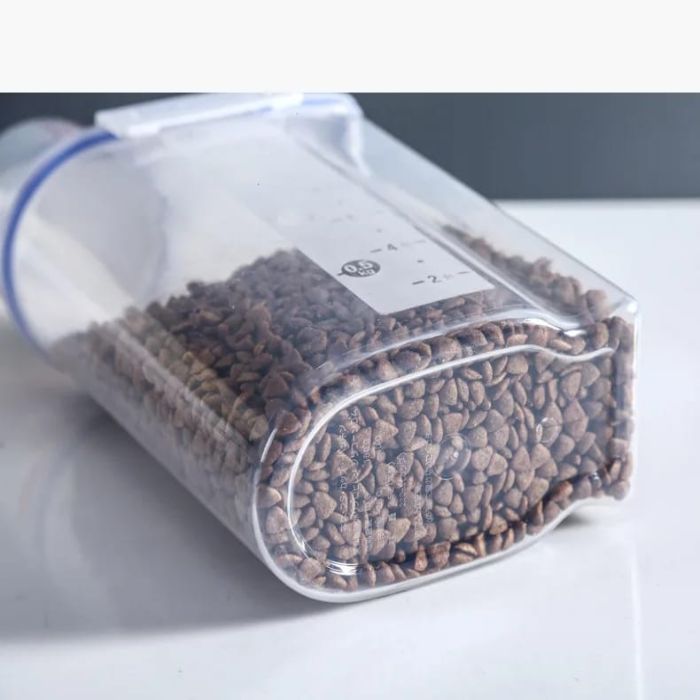 High Graded Plastic Air Tight Cat Dry Food Container Storage Box (2kg capacity)