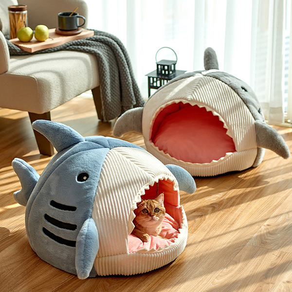 Enclosed Warm Pet Cat Comfortable Shark House