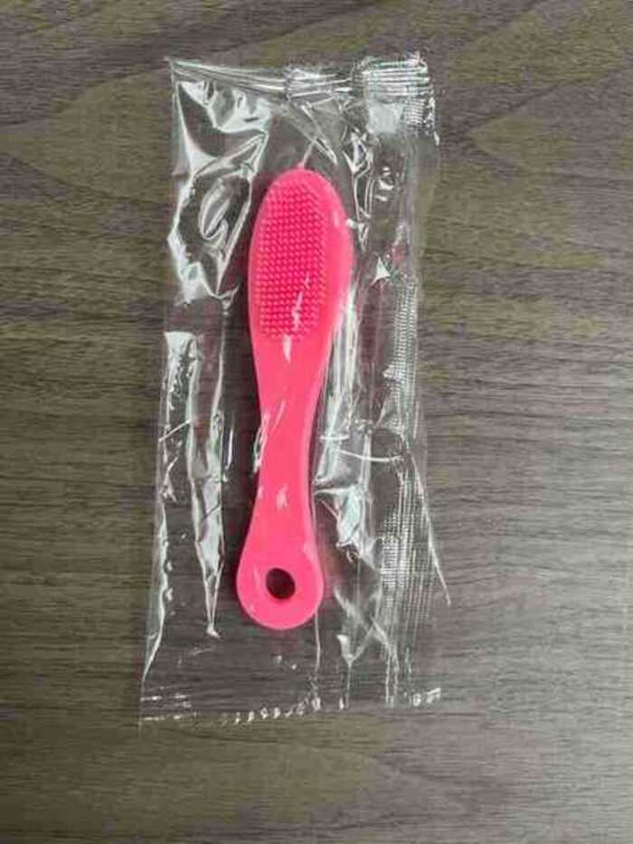 Soft Gel finger Face / Nose Cleaning brush with soft bristle cleansing brush for cleansing Teeth, Nose area for Pet Cat & Dog